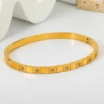 Decent Zircon Handcuff